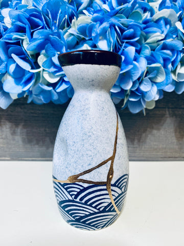 Kintsugi Repaired Scale Pattern Stoneware Sake Bottle